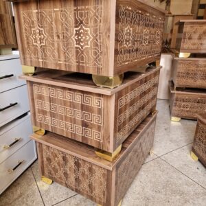 Table basse traditionnels avec un style moderne